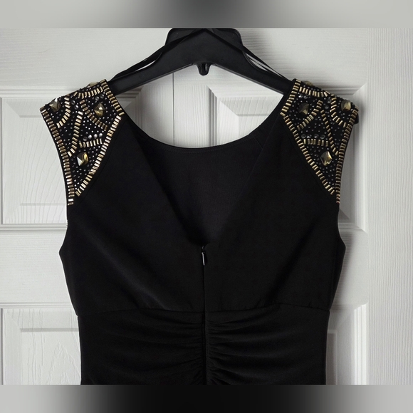 NWOT XSCAPE by Joanna Chen Elegant Embellished Cocktail Sleeveless Dress Size 8 - Picture 10 of 13